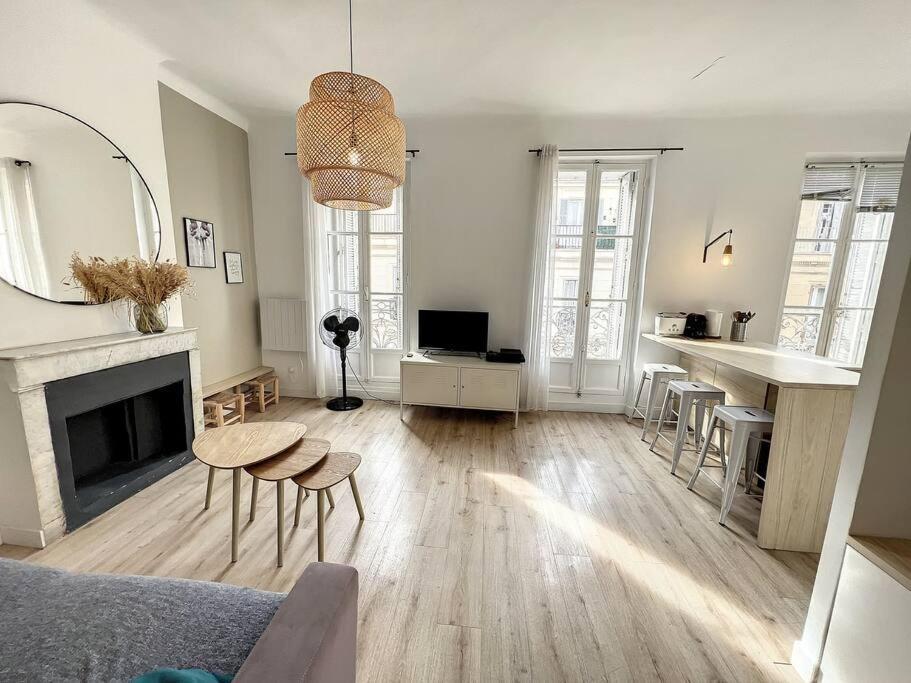 Place - Appartement Lumineux Au Coeur De La Joliette マルセイユ エクステリア 写真